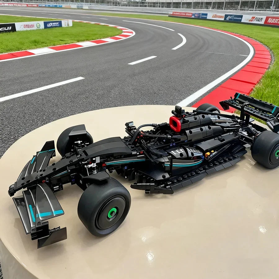 Model F1, złóż go Sam